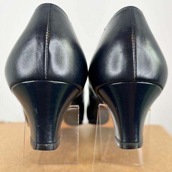 SALVATORE FERRAGAMO Vintage Black Leather Slip-on Pumps Size 8.5 AA = Narrow Fit - Picture 6 of 12